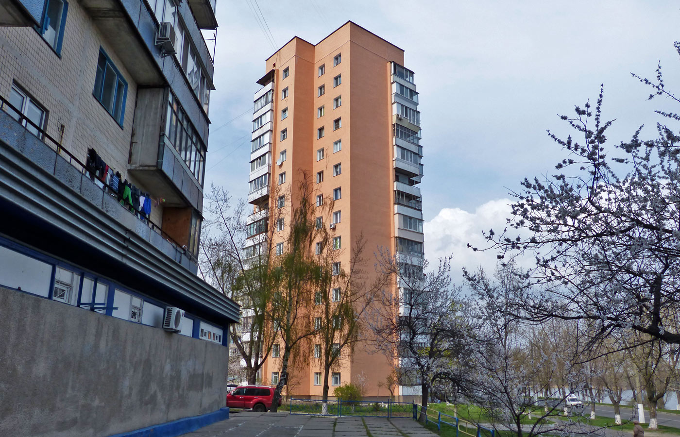 Украинка, Днепровский проспект, 22