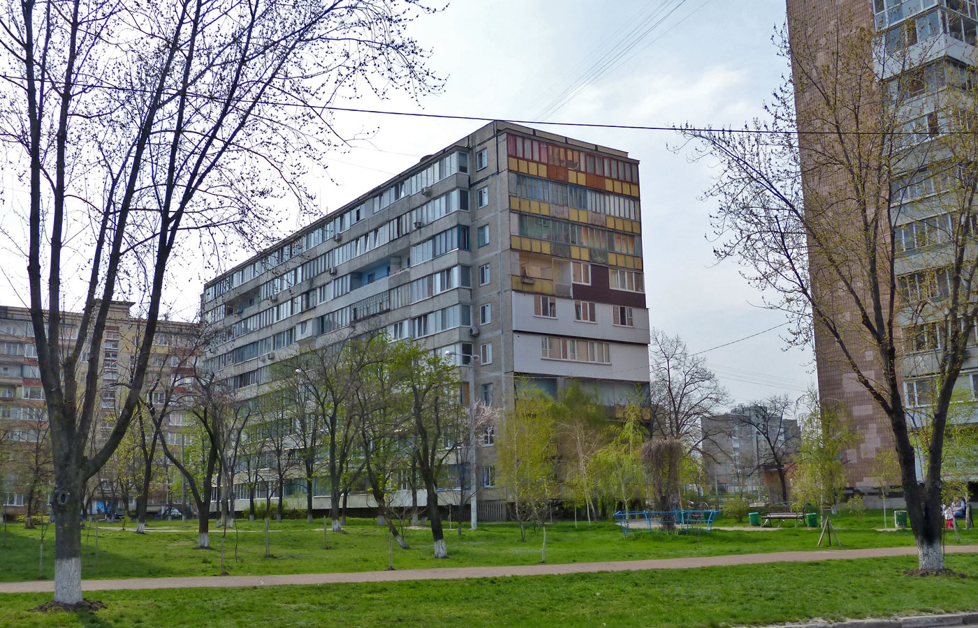 Украинка, Днепровский проспект, 18