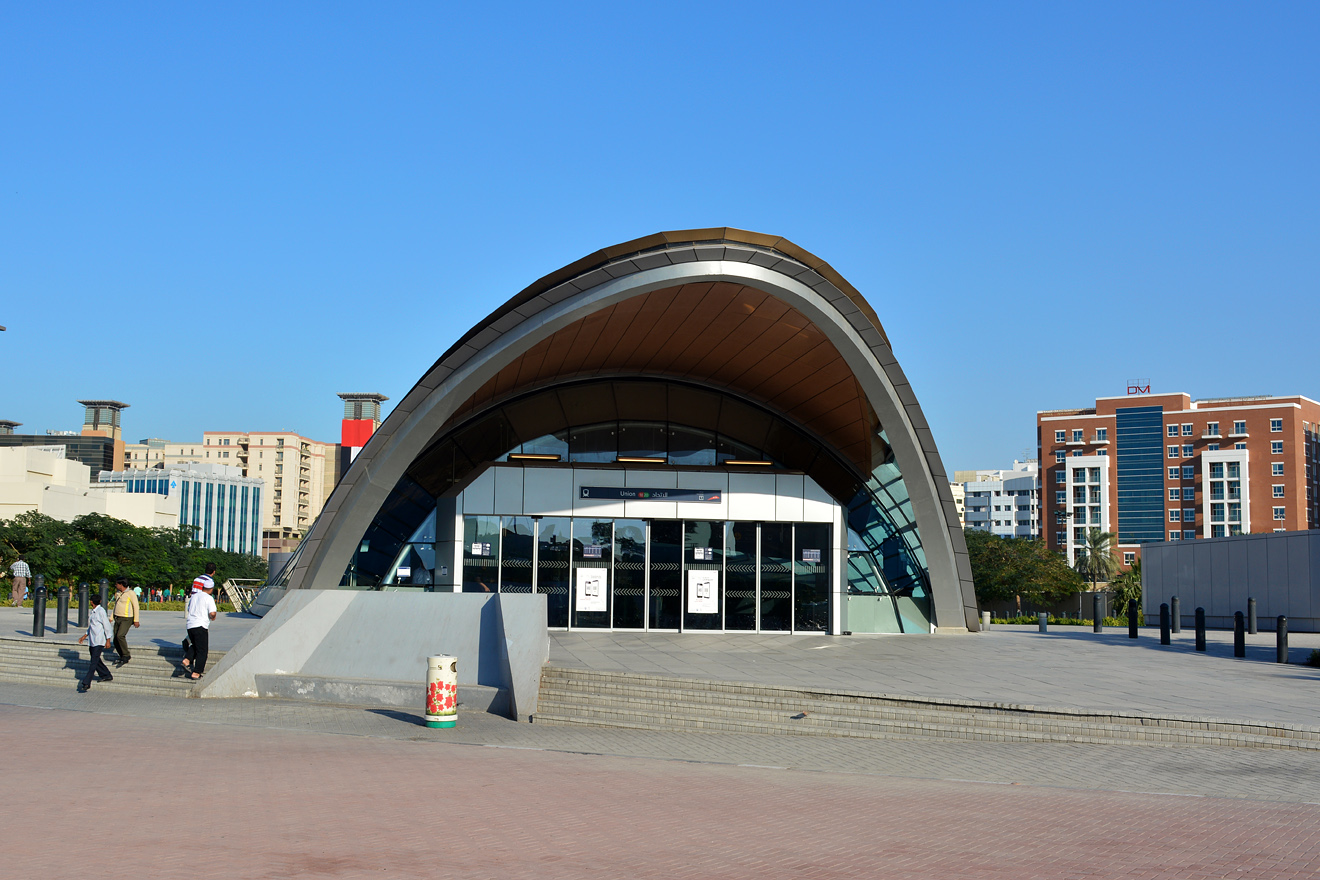 Дубай, 8 Street, 1; Omar Bin Al Khattab Road, 129