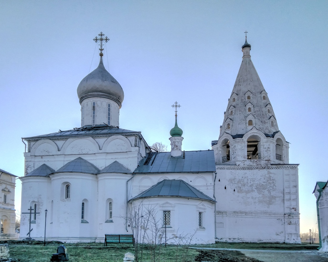 Pereslavl-Zalessky, Луговая улица, 7 (Троицкий собор); Луговая улица, 7 (Колокольня)