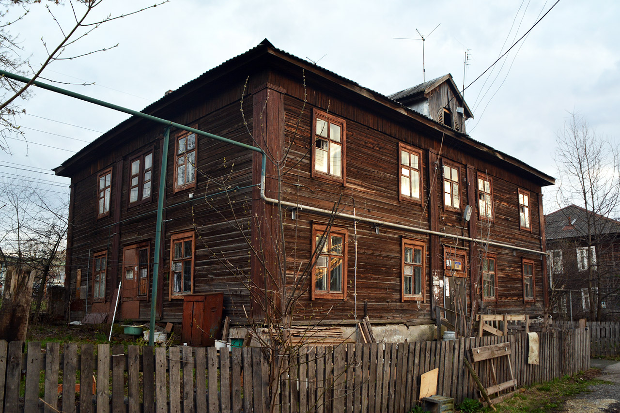 Пермь, Улица Космонавта Беляева, 38
