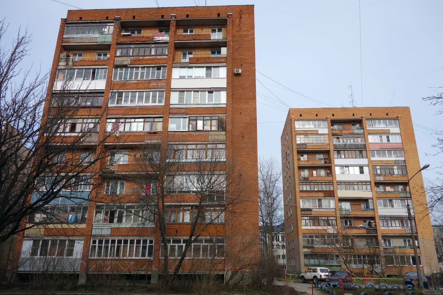 Великий Новгород, Десятинная улица, 10; Десятинная улица, 8