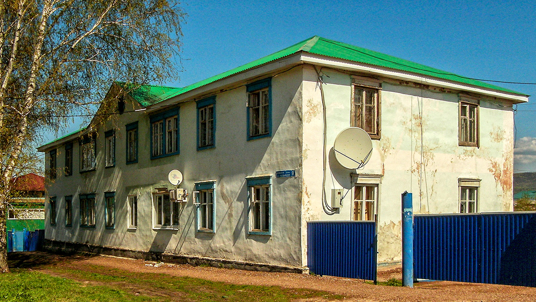 Гафурийский район, прочие н.п., Село Красноусольский, улица Калмыкова, 9