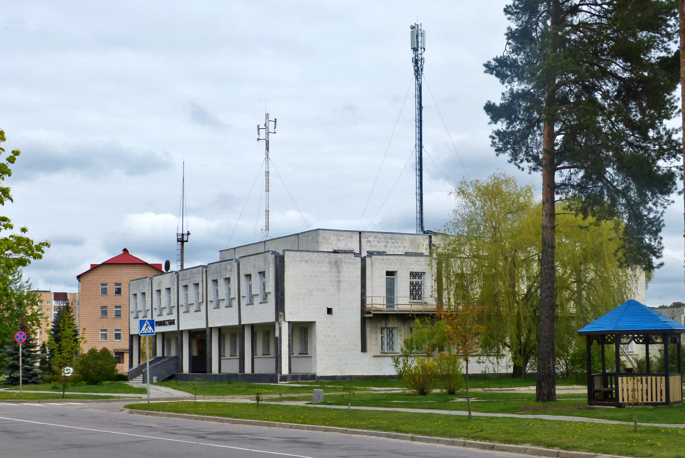 Славутич, Улица Героев Днепра, 2 Славутич, Улица Героев Днепра, 2