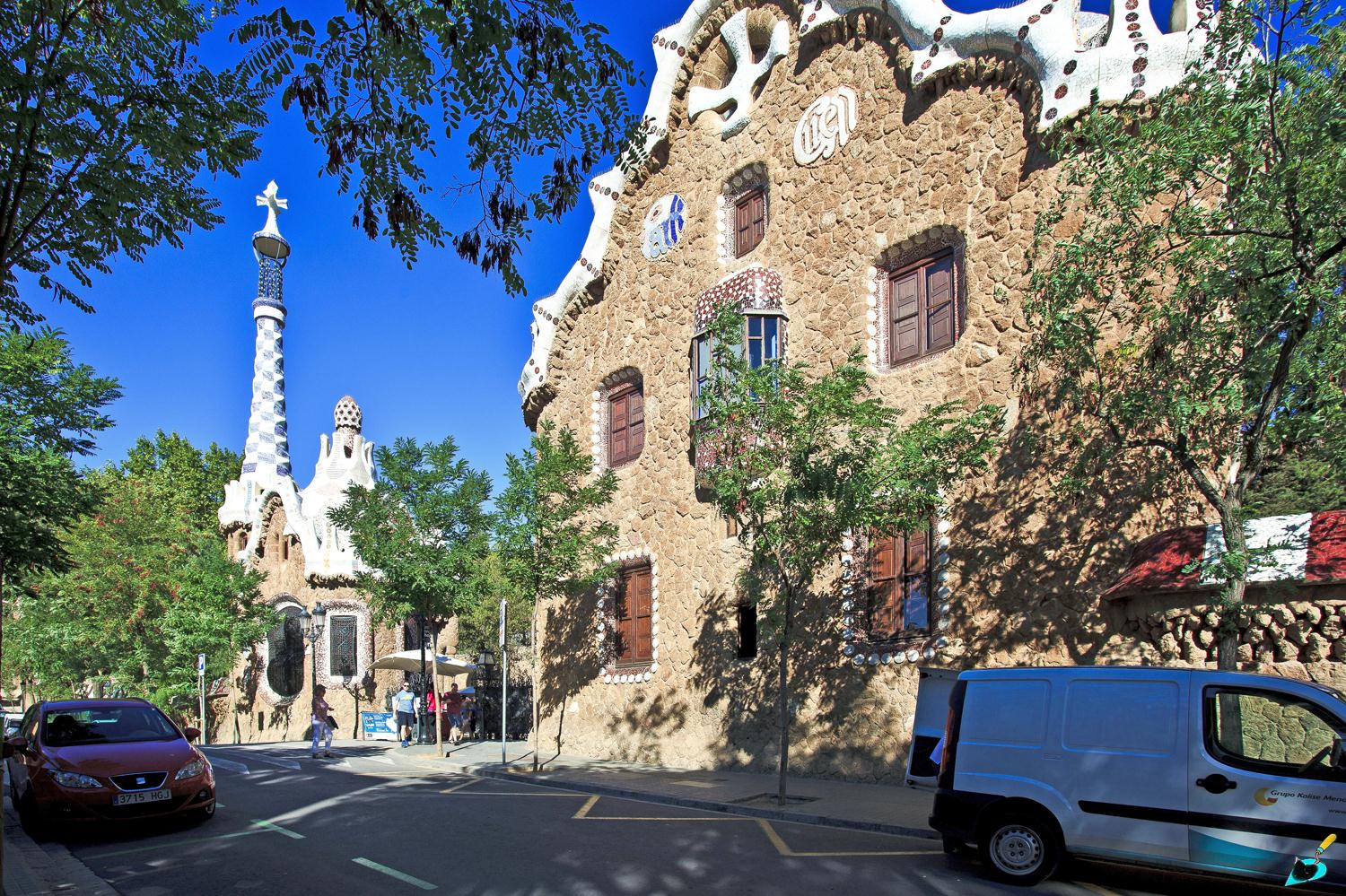 Барселона, Carrer d'Olot, 11; Carrer d'Olot, 78
