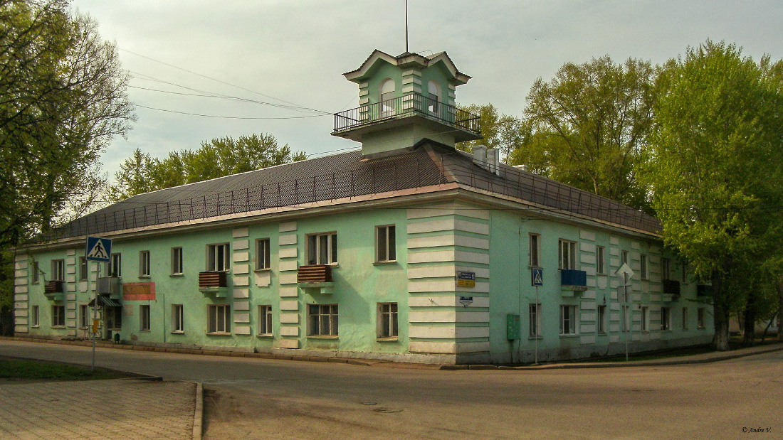 Ufa, Улица Левитана, 13 / Таллинская улица, 5