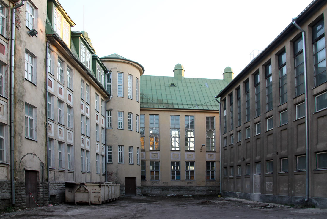 Таллин, Uus-Sadama, 14