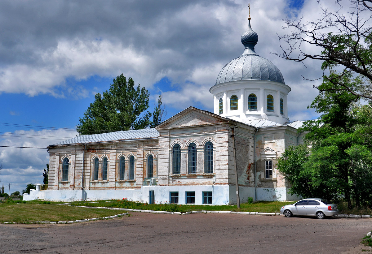Изюмский район, прочие н.п., с. Бугаевка, площадь Центральная, 3