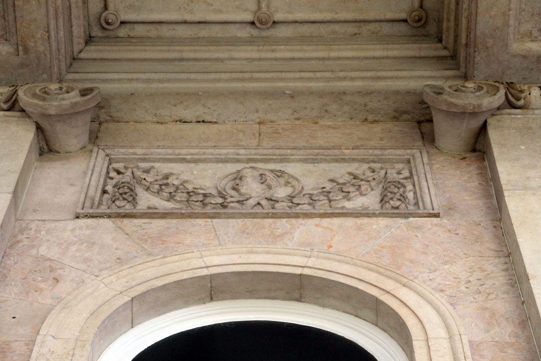 Лиссабон, Praça de Dom Pedro IV