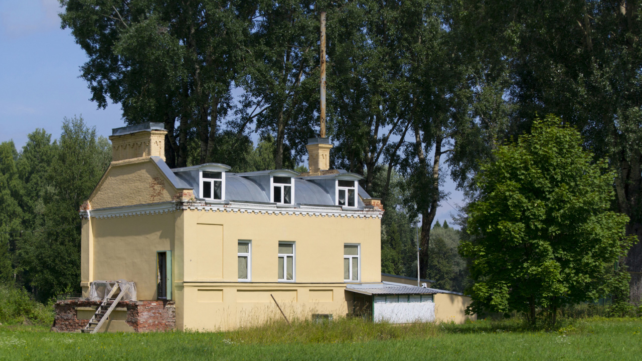 Павловск, Павловский парк, хозяйственный корпус