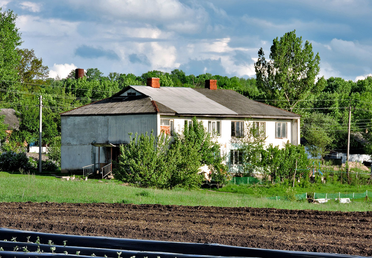 Харьковский район, прочие н.п., с. Бисквитное, Полтавская улица, 3