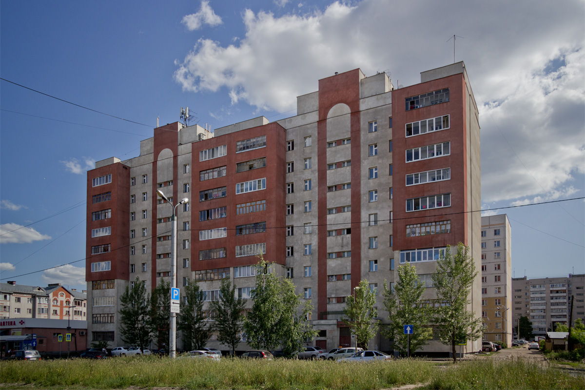 Казань, Беломорская улица, 17 / Улица Челюскина, 37