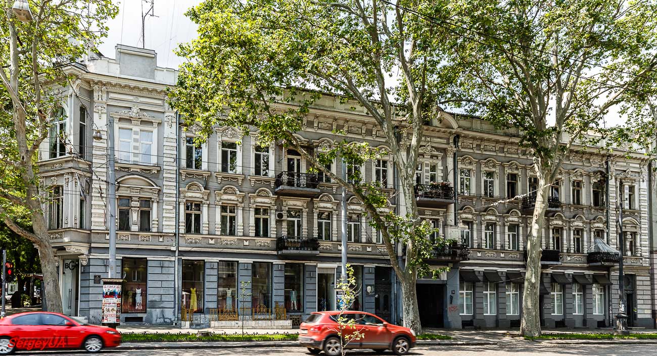 Одесса, Пушкінська вулиця, 34 / троїцька вулиця, 26