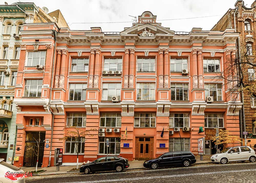 Киев, Улица Архитектора Городецкого, 13