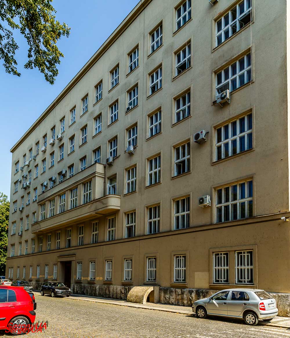 Uzgorod, Народная площадь, 4