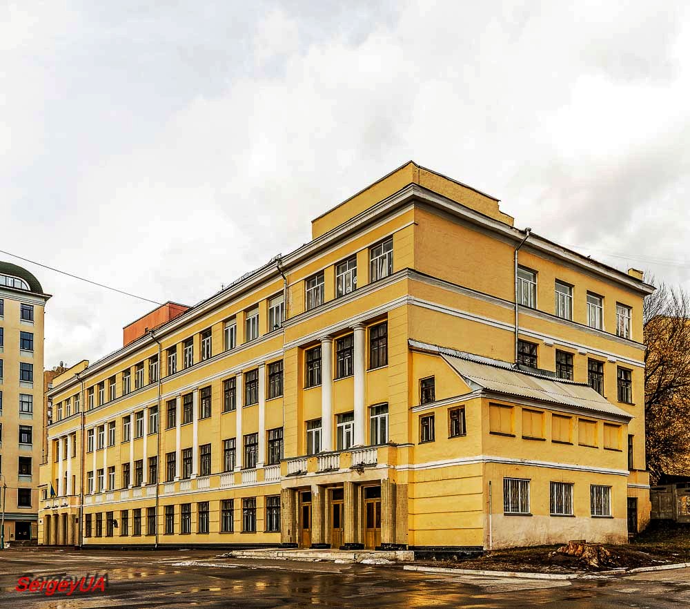 Киев, Жилянская улица, 46