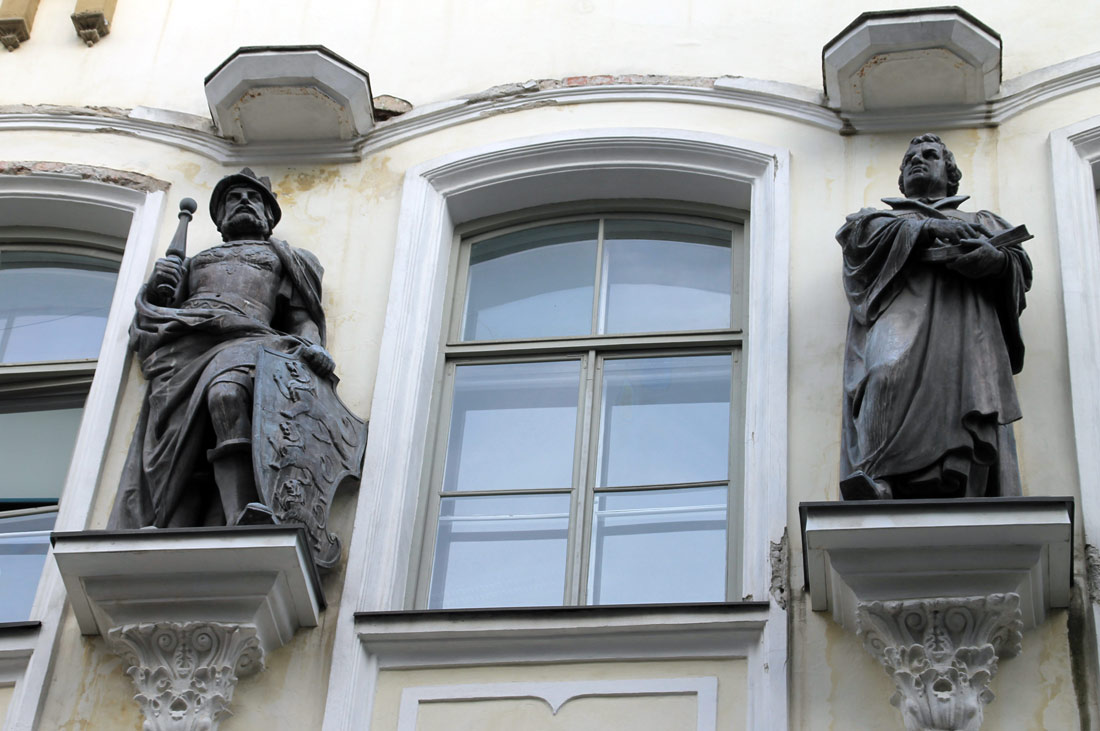 Tallinn, Pikk, 26 / Pühavaimu, 9