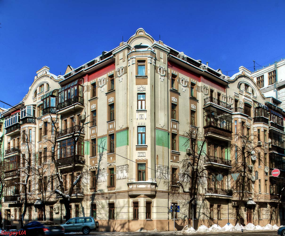 Киев, Институтская улица, 13 / Садовая улица, 4