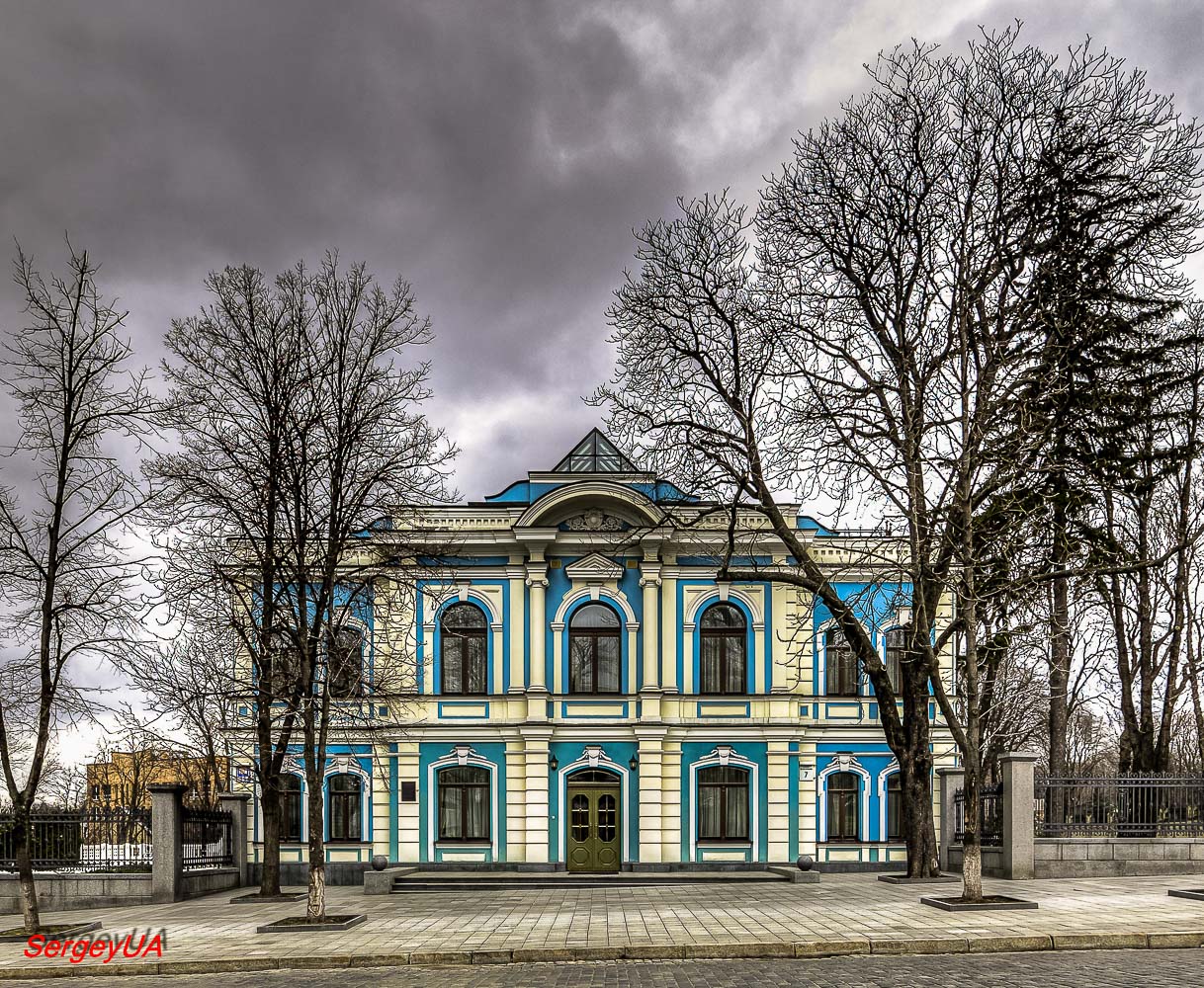 Kyiv, Институтская улица, 7