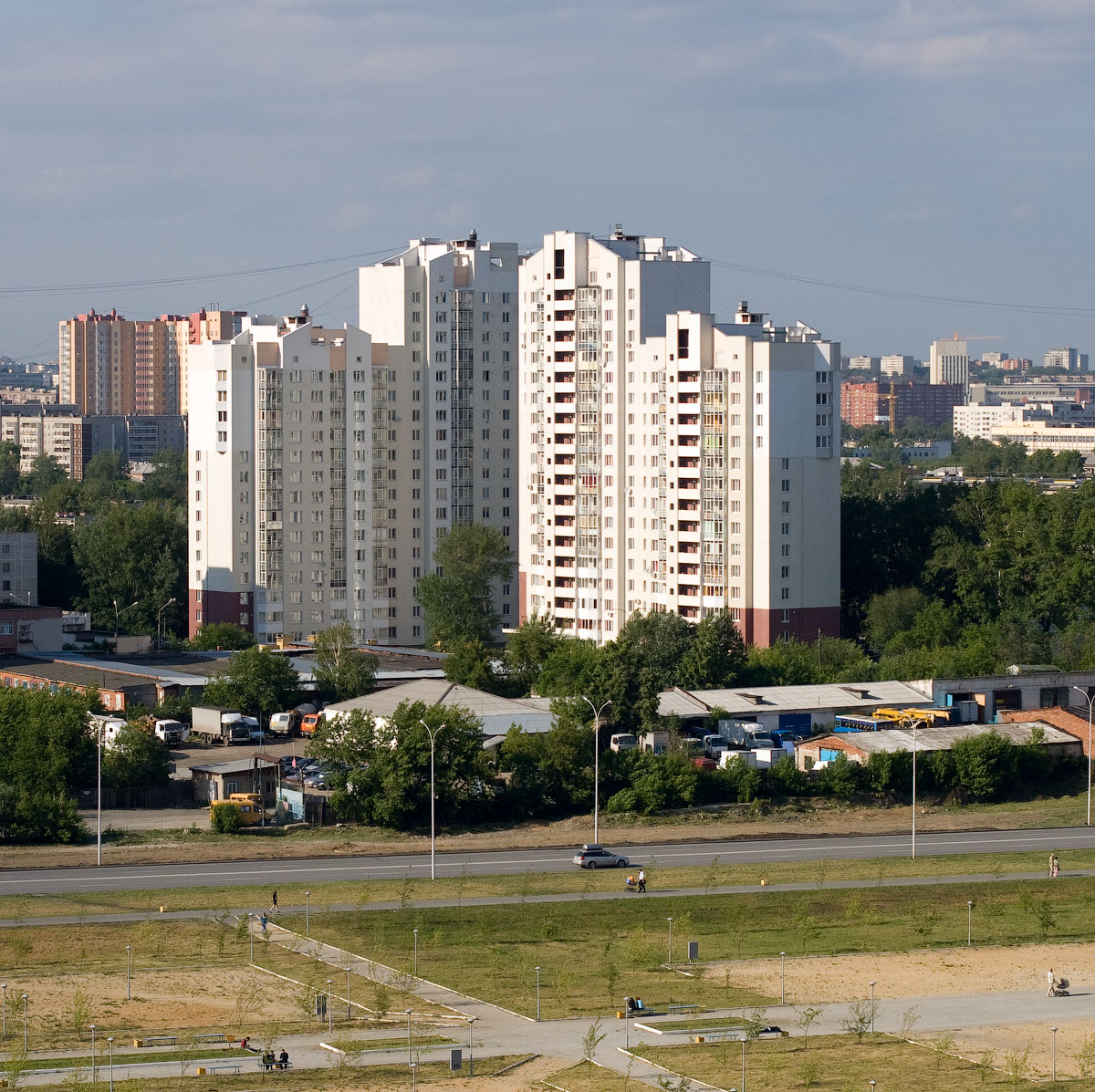 Yekaterinburg, Улица 8 Марта, 181/5; Улица 8 Марта, 181/6