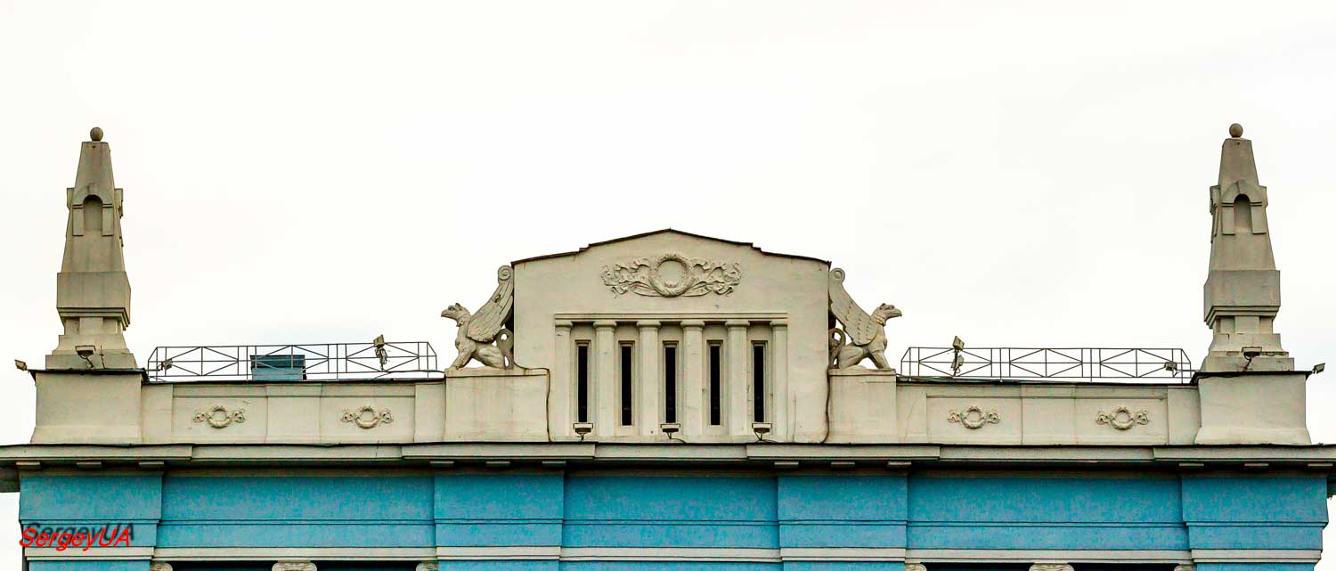 Киев, Контрактовая площадь, 2А