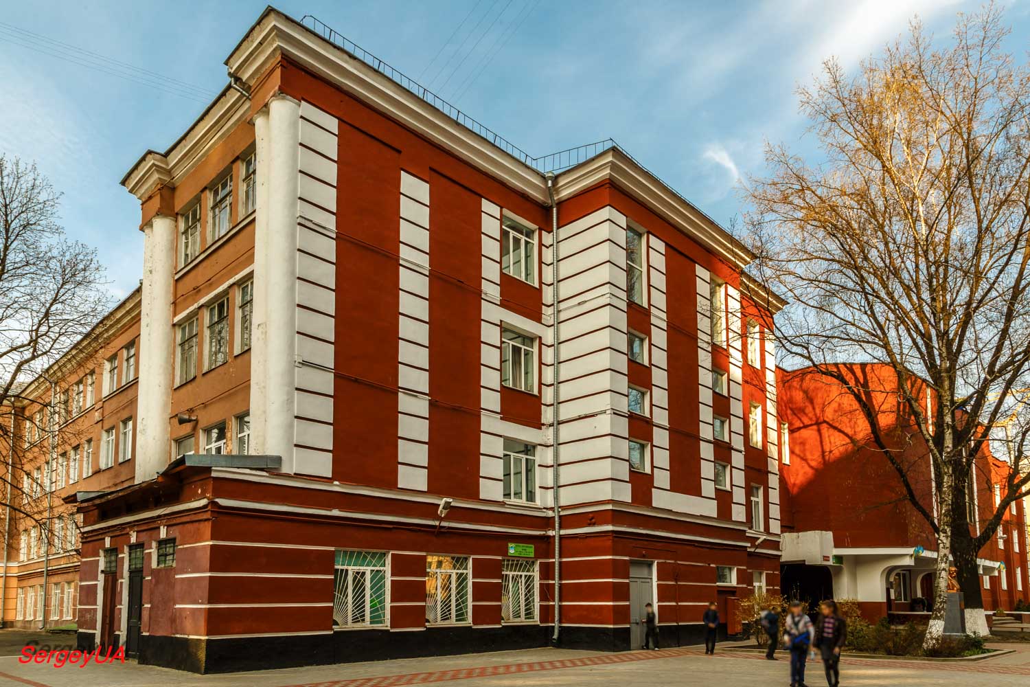 Киев, Улица Панаса Мирного, 24