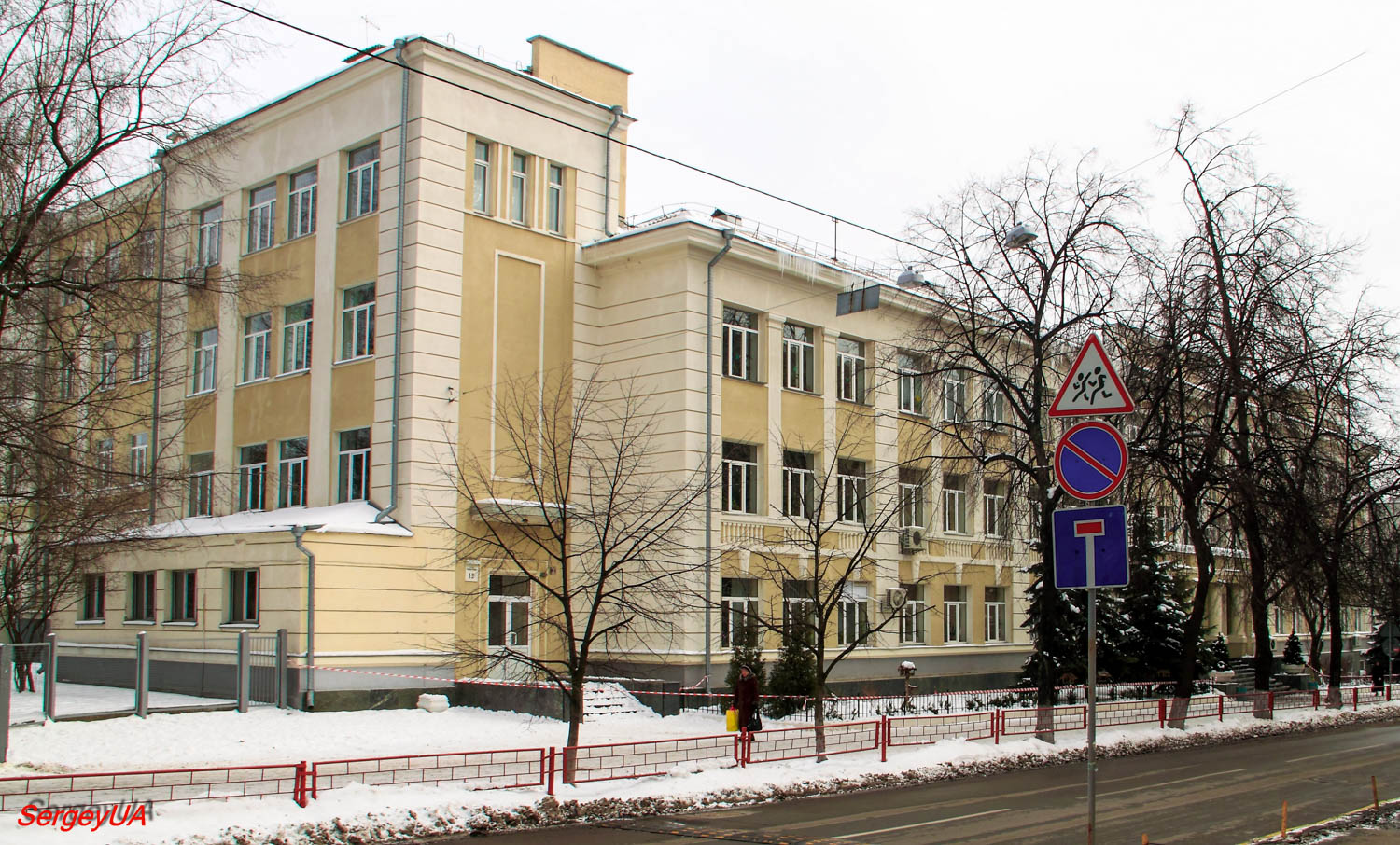 Kyiv, Улица Филиппа Орлика, 13 / Виноградный переулок, 2