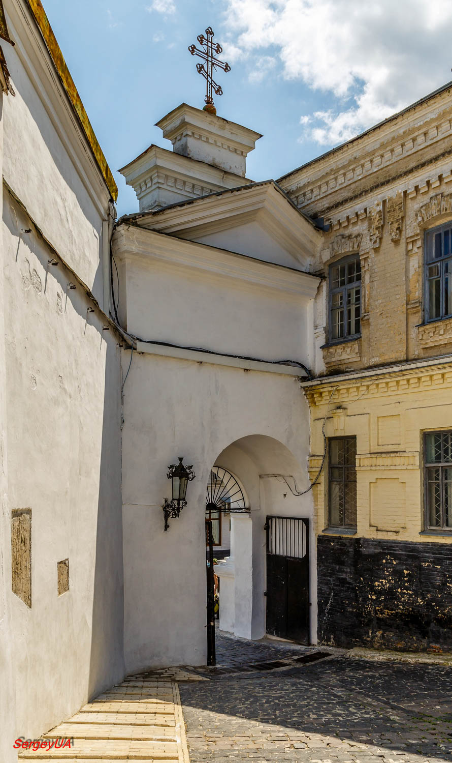 Киев, Лаврская улица, 9 корп. 79