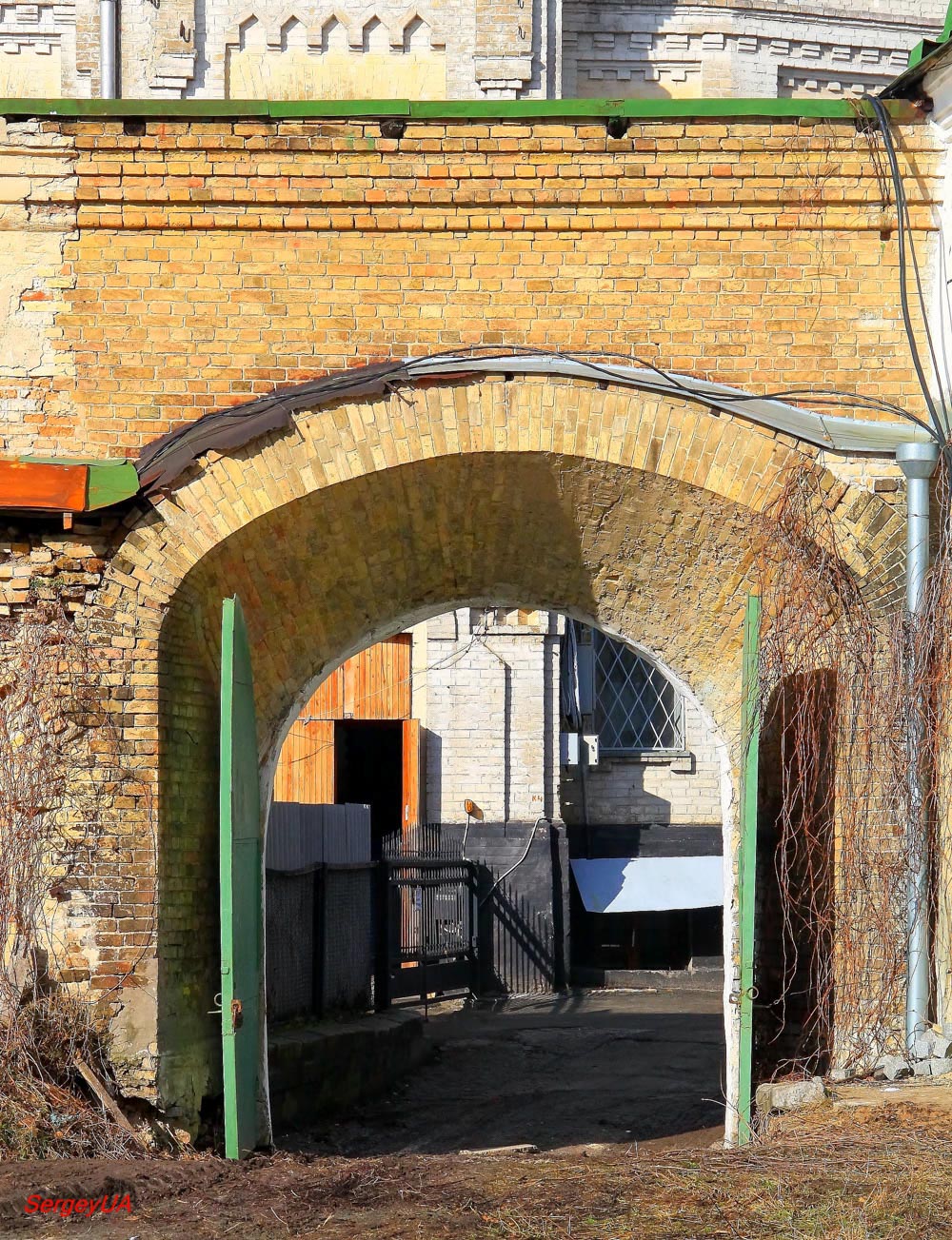 Киев, Лаврская улица, 9 корп. 89А