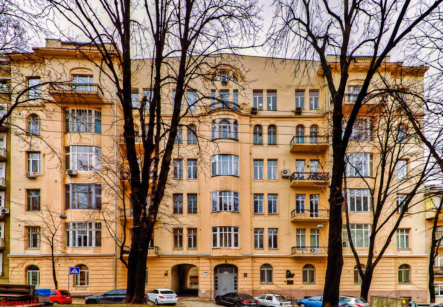 Киев, Костёльная улица, 8