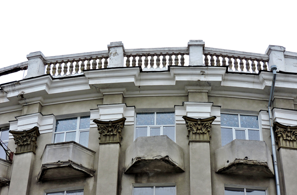 Харьков, Пушкинская улица, 9 / Переулок Мечникова, 6