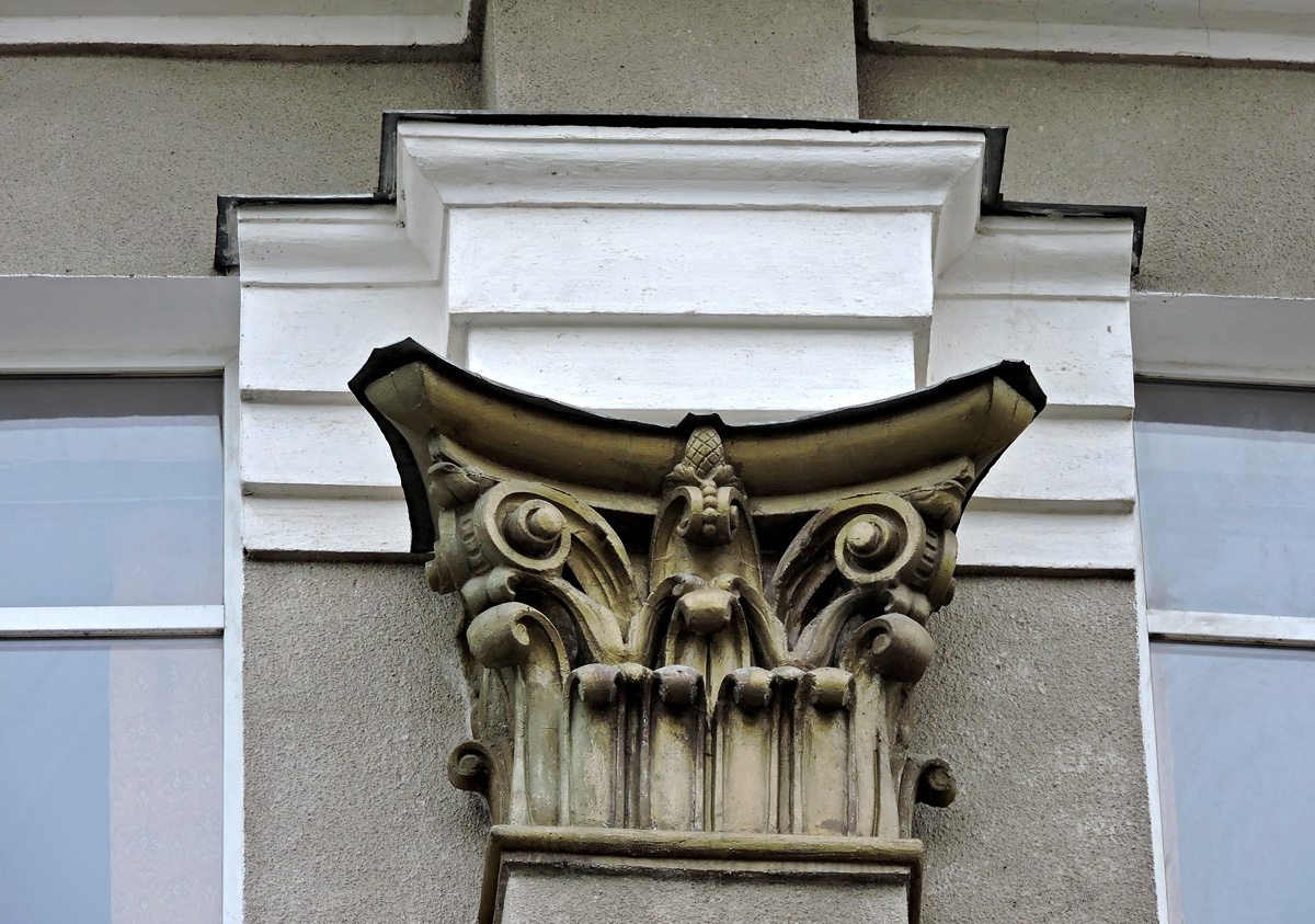 Харьков, Пушкинская улица, 9 / Переулок Мечникова, 6 Харьков, Пушкинская улица, 9 / Переулок Мечникова, 6