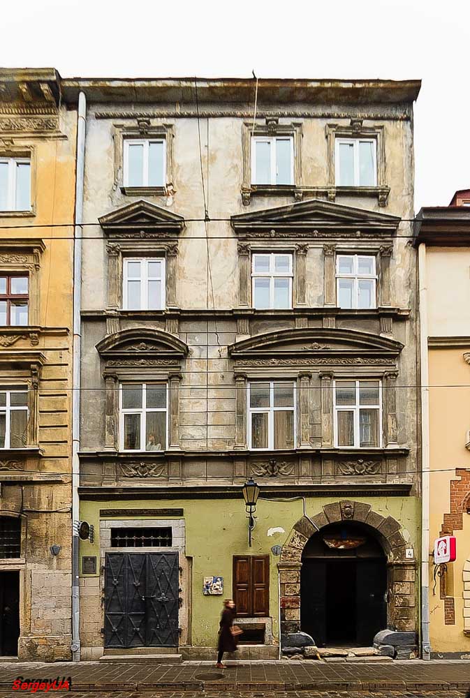 Львов, Русская улица, 4