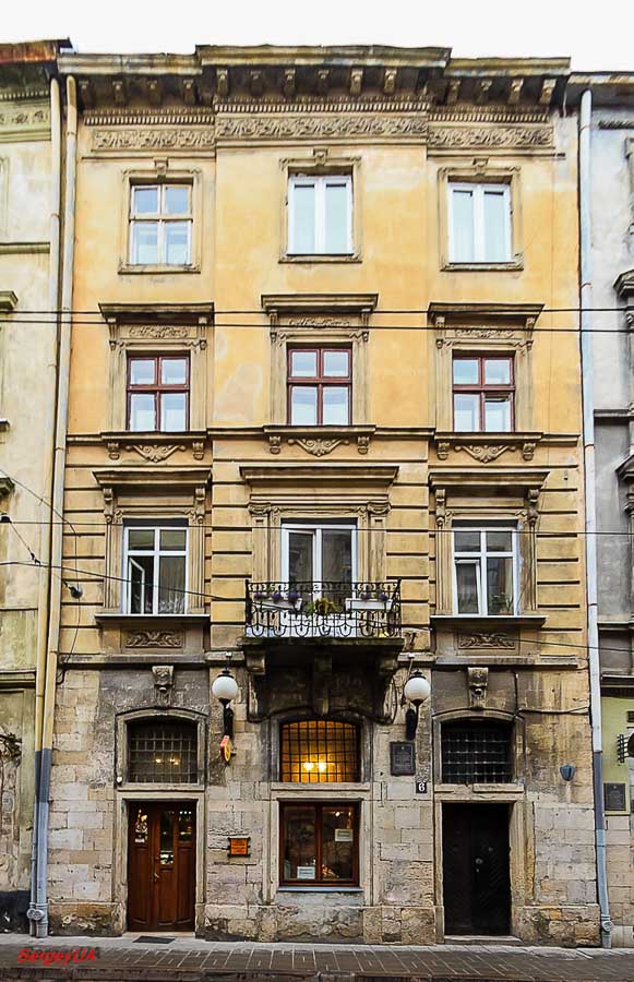 Львов, Русская улица, 6