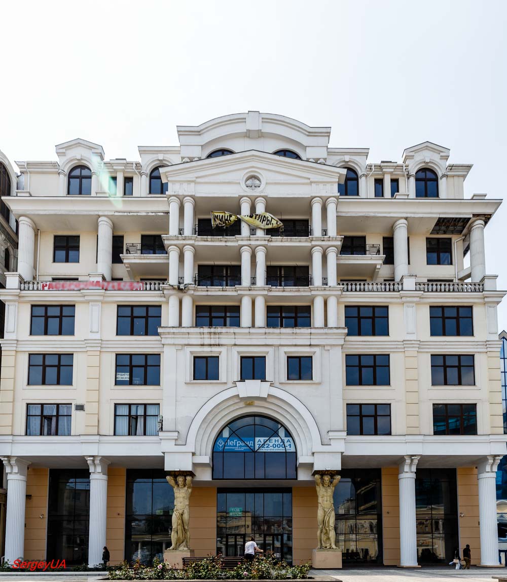 Одесса, Провулок Віце-адмірала Жукова, 17/19 / Грецька площа, 16-18