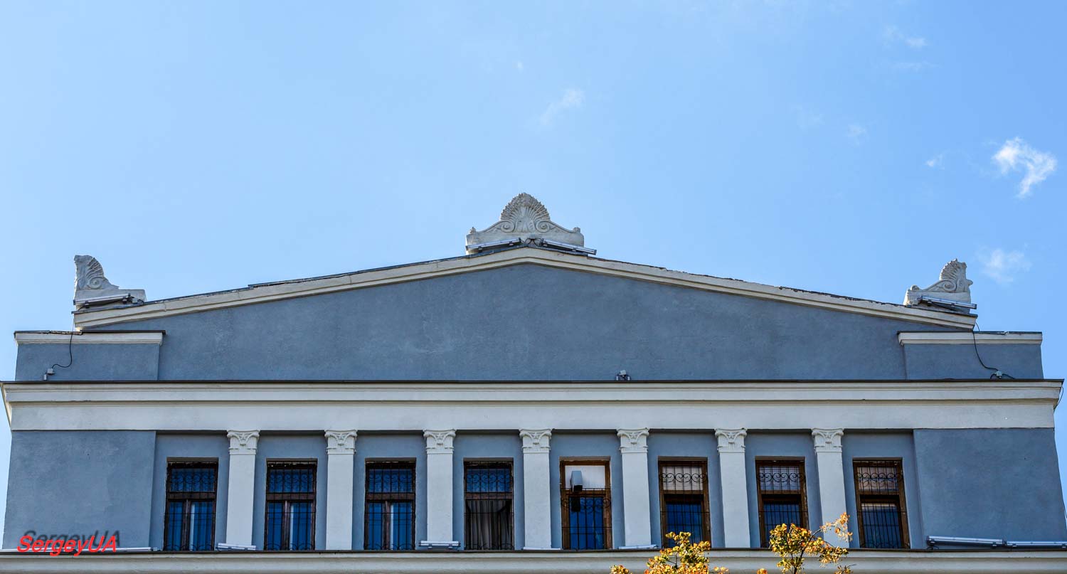 Киев, Владимирская улица, 1