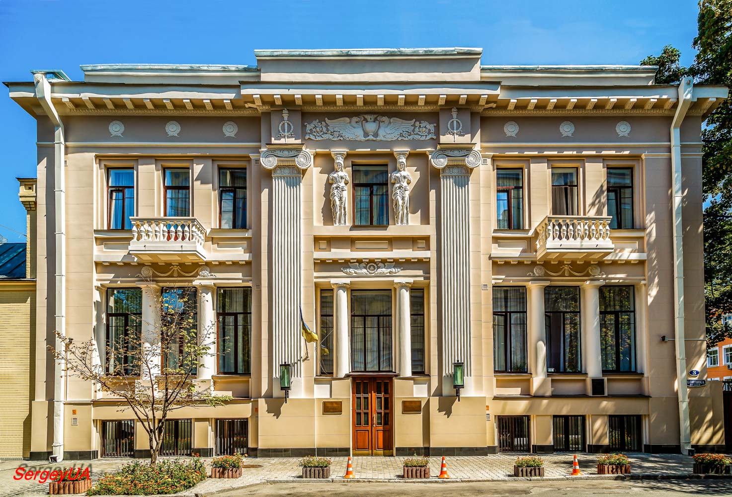 Киев, Улица Филиппа Орлика, 3