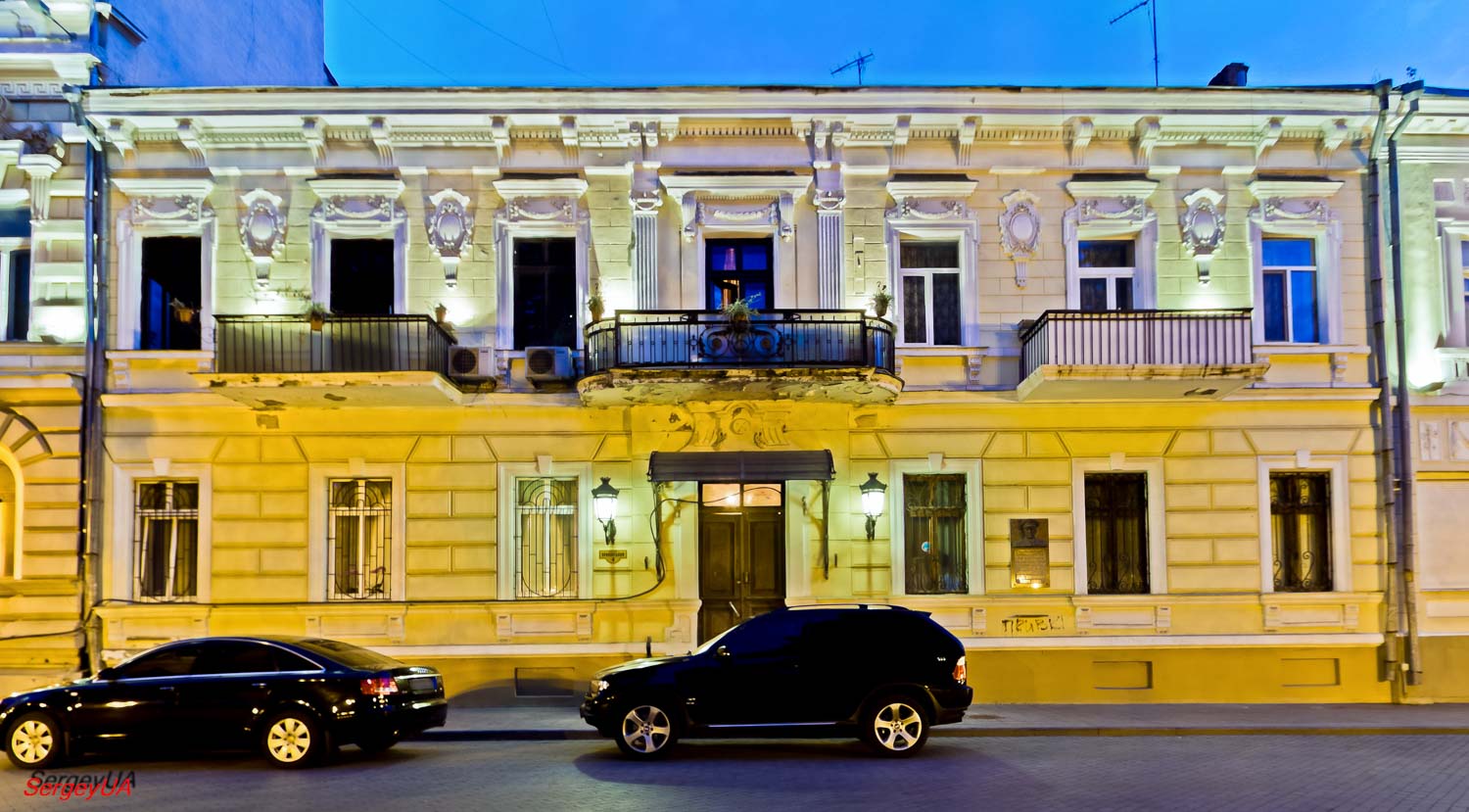 Одесса, Приморський бульвар, 4