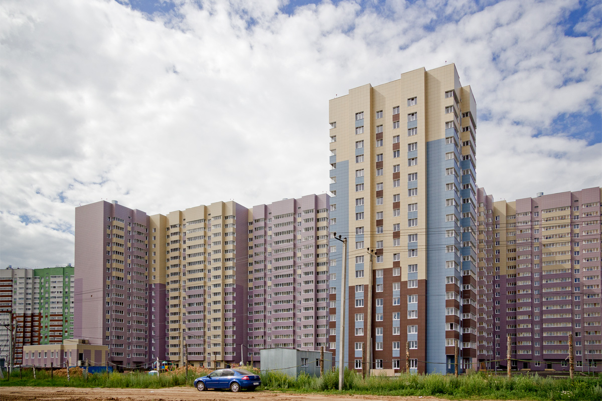 Kazań, Улица Айрата Арсланова, 13; Проспект Заречье, 28