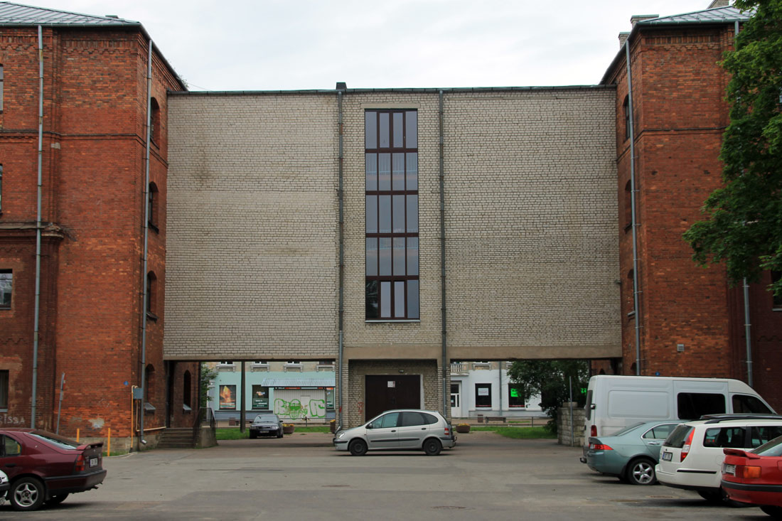 Narva, Joala, 10; Joala, 12
