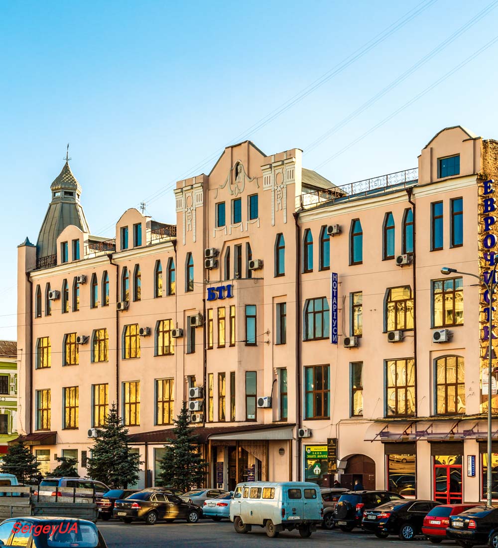 Charkow, Павловская площадь, 4