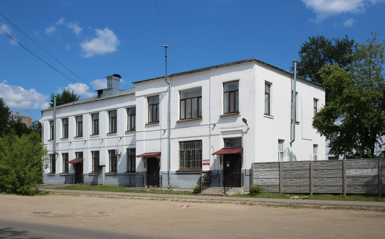 Иваново, Улица Красных Зорь, 17 / Ленинградская улица, 15