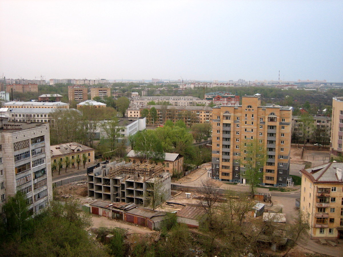 Казань, Улица Амирхана Еники, 4 / Улица Заслонова, 2; Улица Заслонова, 3; Улица Амирхана Еники, 7