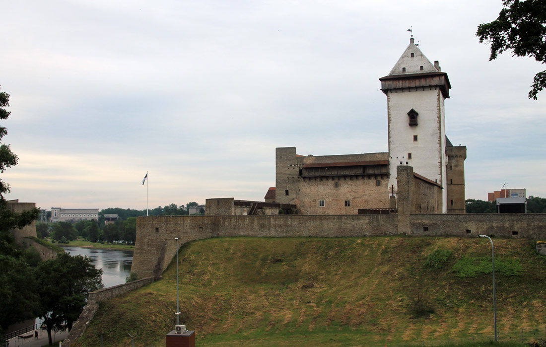 Нарва, Peterburi maantee, 2