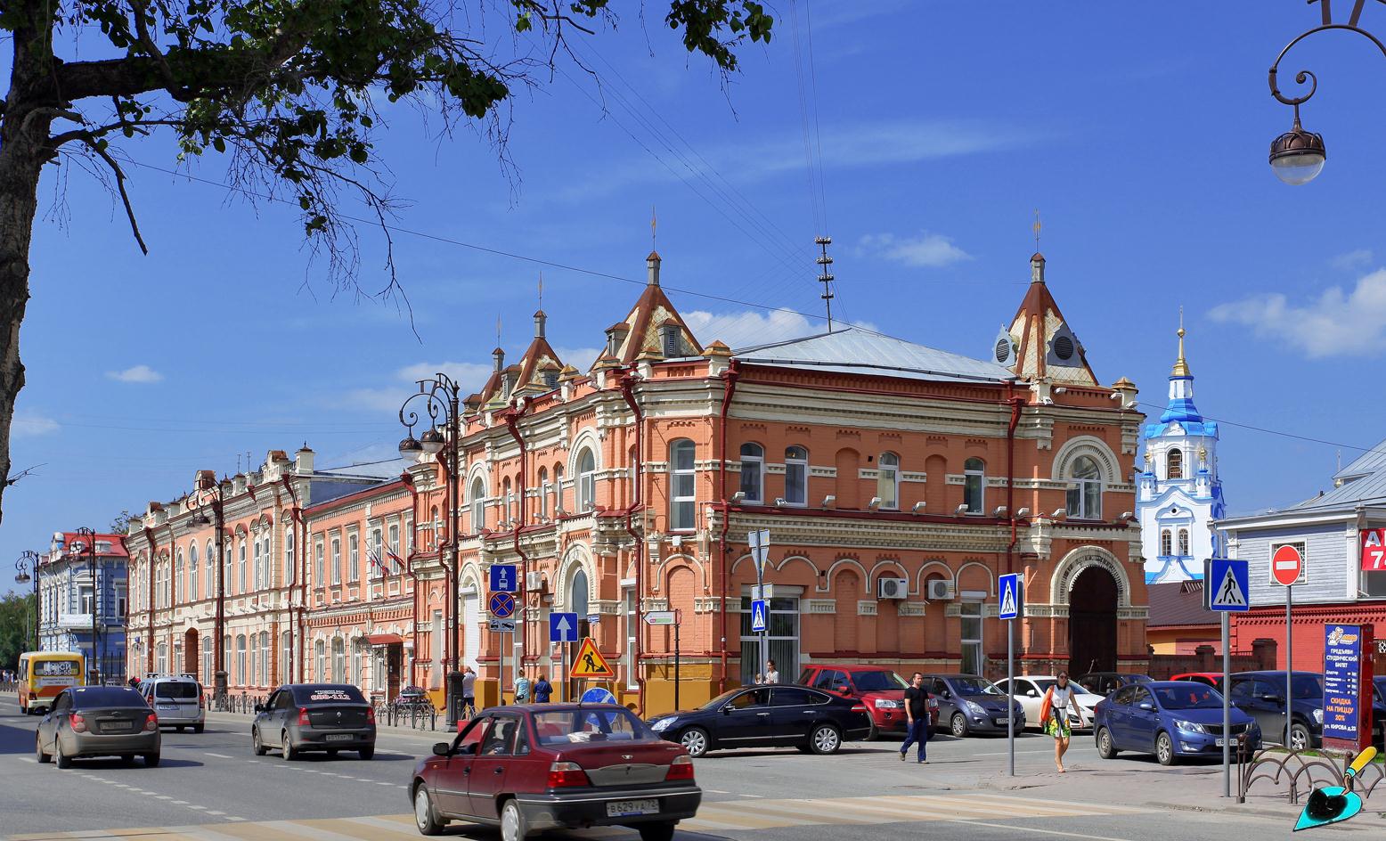 Тюмень, Улица Республики, 17 / Улица Кирова, 30