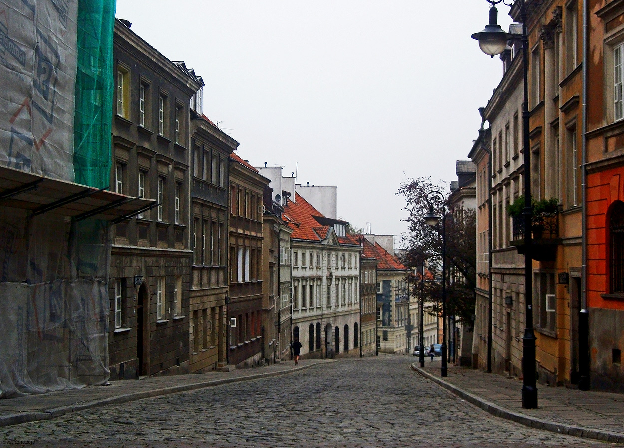 Warsaw, Ulica Mostowa, 30; Ulica Mostowa, 26-28; Ulica Mostowa, 24; Ulica Mostowa, 16-18