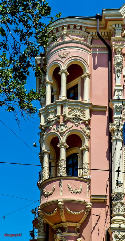Odesa, Пушкінська вулиця, 15 / вулиця буніна, 14