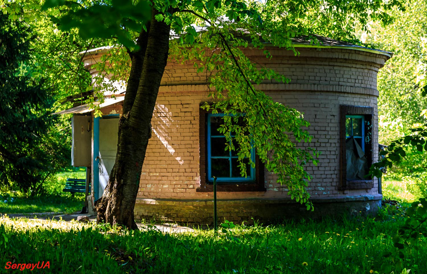 Киев, Проспект Академика Глушкова, 1