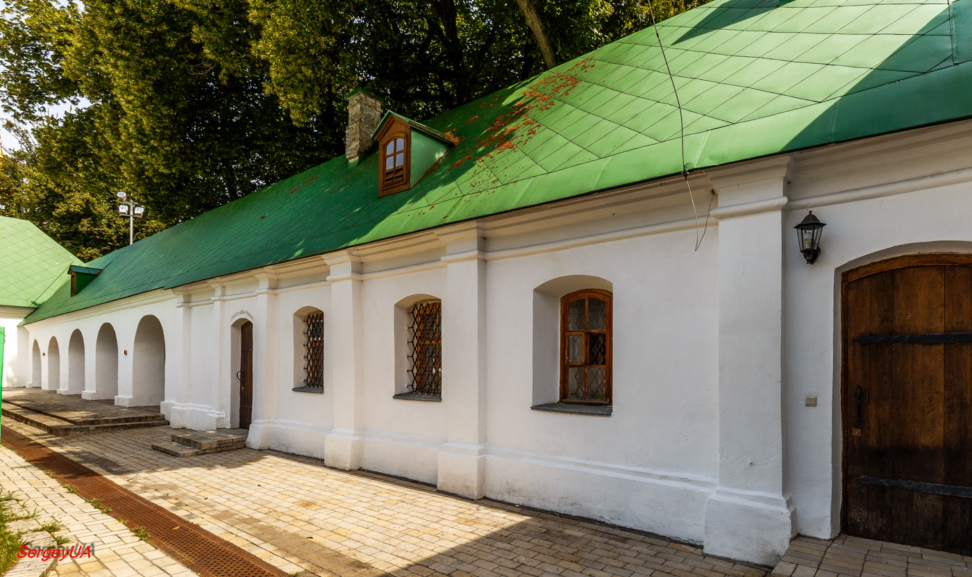 Киев, Лаврская улица, 9 корп. 21А