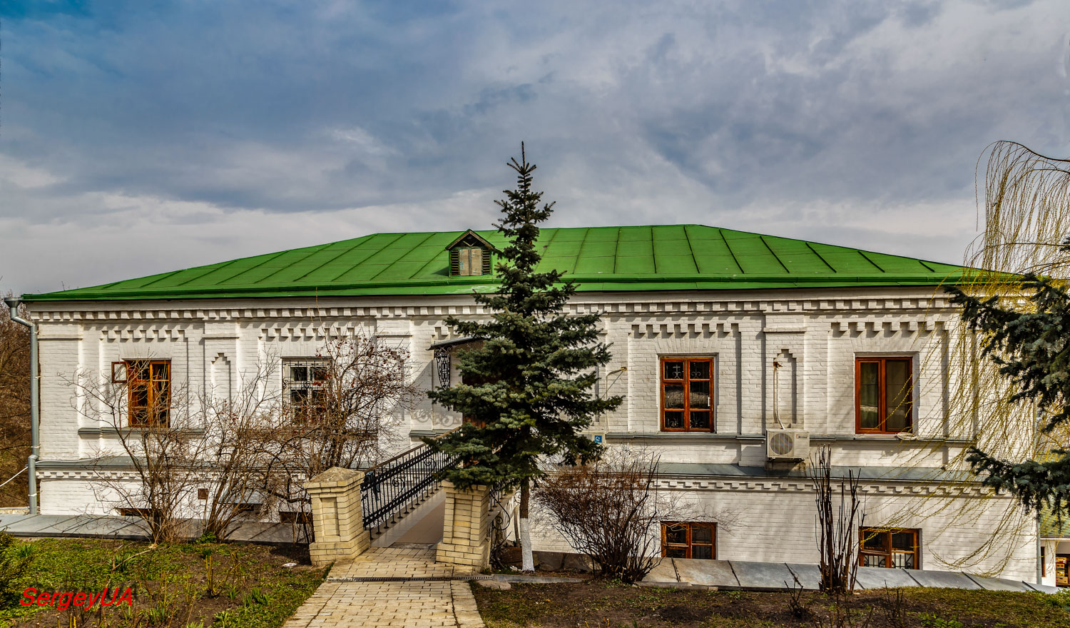 Киев, Лаврская улица, 9 корп. 43